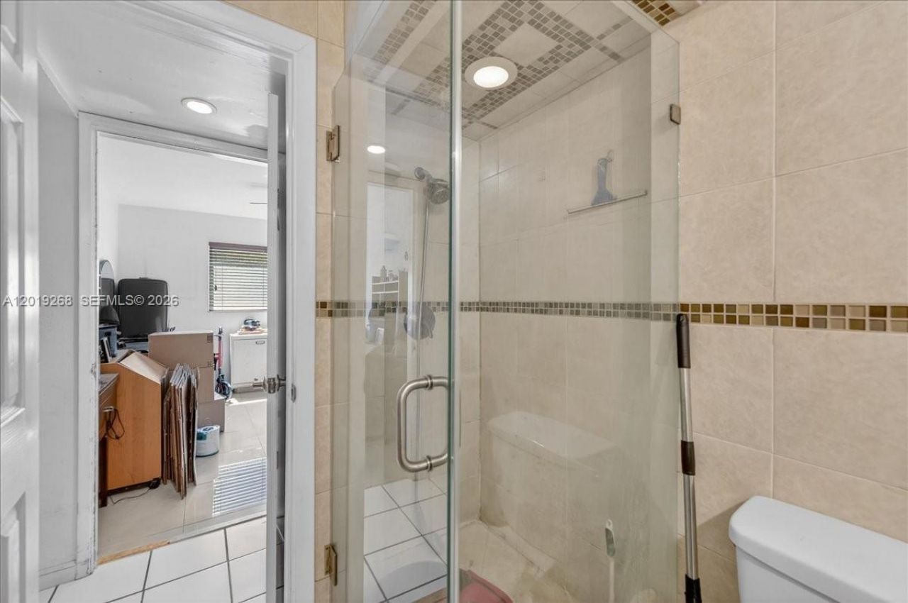 2115 NE 37th Dr, Unit 120, Fort Lauderdale, FL 33308 Photo
