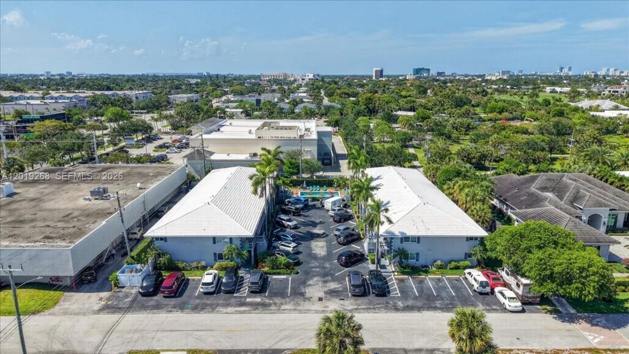 2115 NE 37th Dr, Unit 120, Fort Lauderdale, FL 33308 Photo