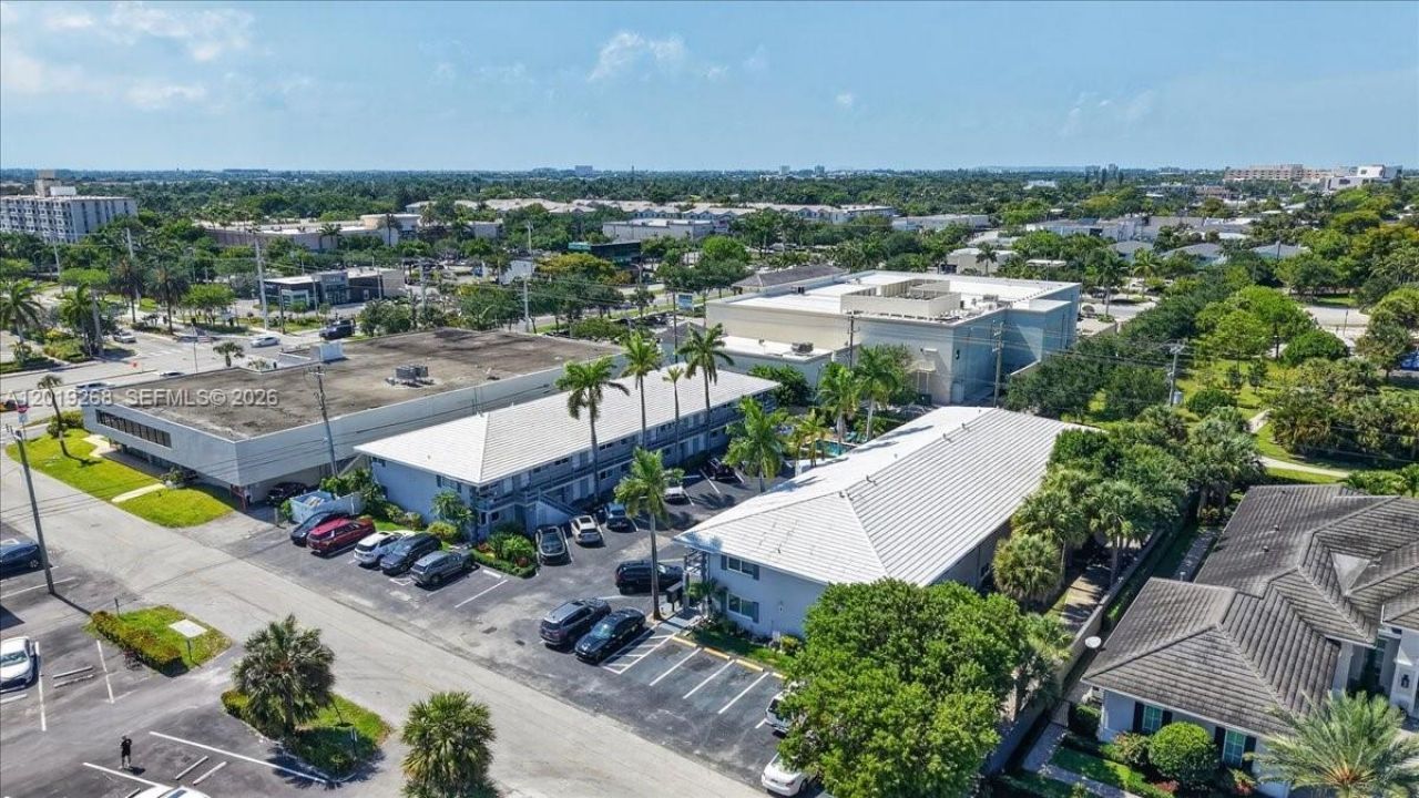 2115 NE 37th Dr, Unit 120, Fort Lauderdale, FL 33308 Photo