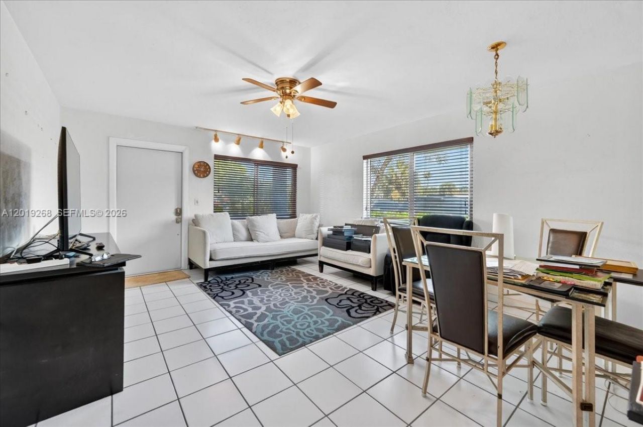 2115 NE 37th Dr, Unit 120, Fort Lauderdale, FL 33308 Photo