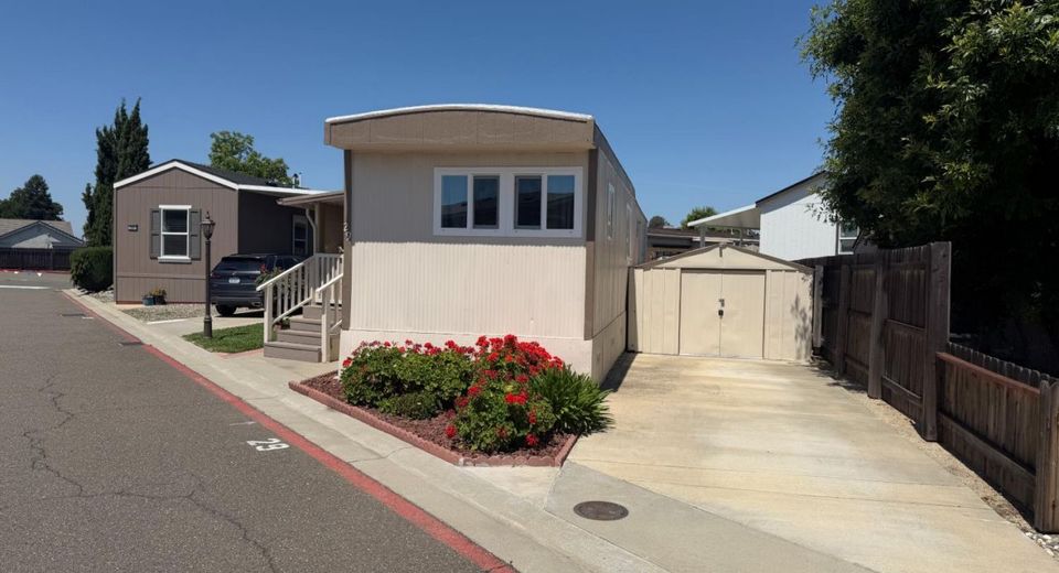 8476 W Stockton Blvd #29, Elk Grove, CA 95758 Photo