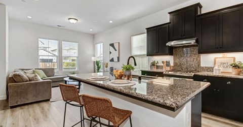 2352 Bronze Star Way, Sacramento, CA 95818 Photo