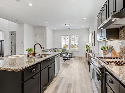2352 Bronze Star Way, Sacramento, CA 95818 Photo