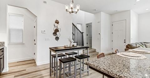 2352 Bronze Star Way, Sacramento, CA 95818 Photo