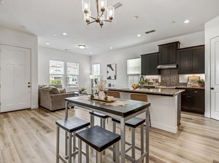 2352 Bronze Star Way, Sacramento, CA 95818 Photo