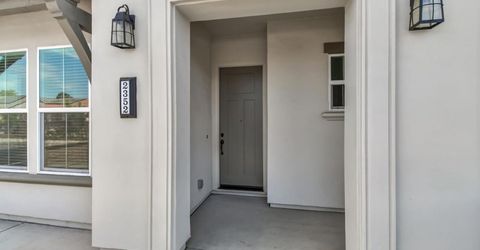 2352 Bronze Star Way, Sacramento, CA 95818 Photo