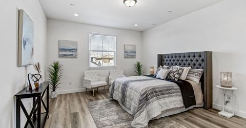 2352 Bronze Star Way, Sacramento, CA 95818 Photo