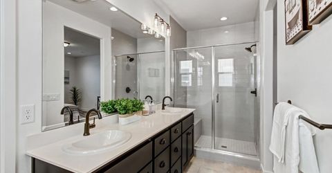 2352 Bronze Star Way, Sacramento, CA 95818 Photo