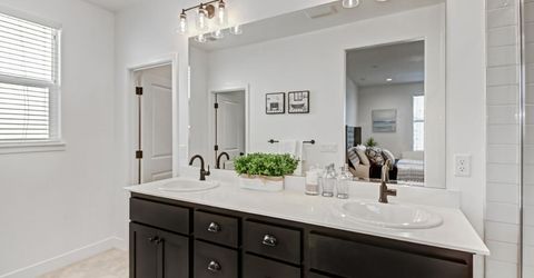 2352 Bronze Star Way, Sacramento, CA 95818 Photo