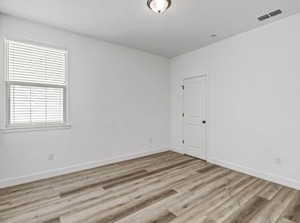 2352 Bronze Star Way, Sacramento, CA 95818 Photo