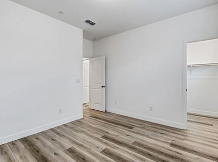 2352 Bronze Star Way, Sacramento, CA 95818 Photo
