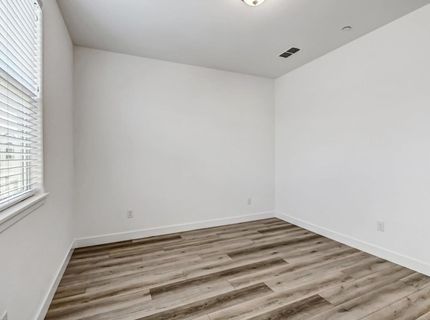 2352 Bronze Star Way, Sacramento, CA 95818 Photo