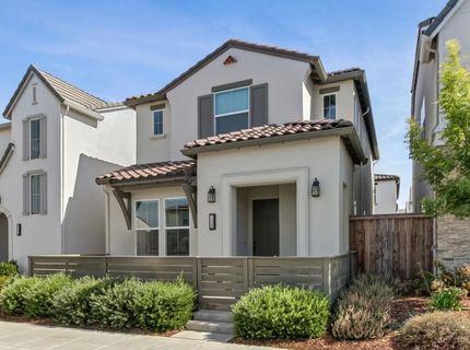 2352 Bronze Star Way, Sacramento, CA 95818 Photo
