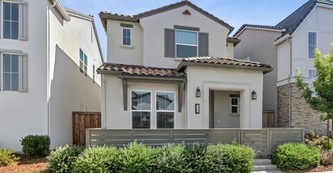 2352 Bronze Star Way, Sacramento, CA 95818 Photo