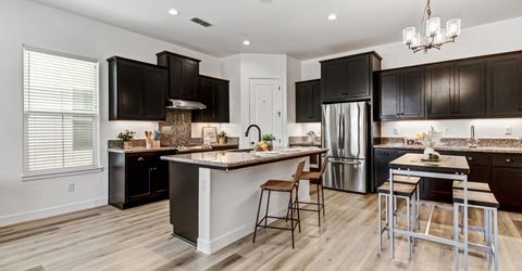 2352 Bronze Star Way, Sacramento, CA 95818 Photo
