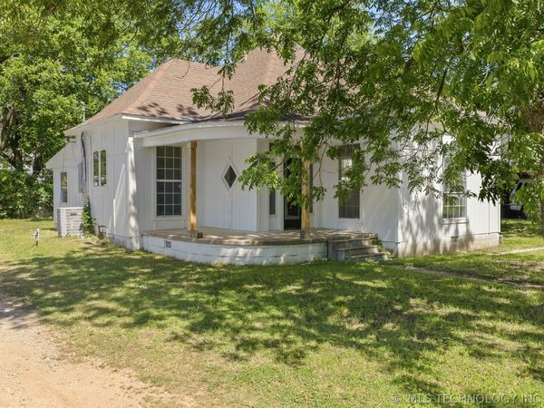 302 S 10 Avenue , Madill, OK 73446