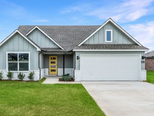 8605 E Galveston Street, Broken Arrow, OK 74014