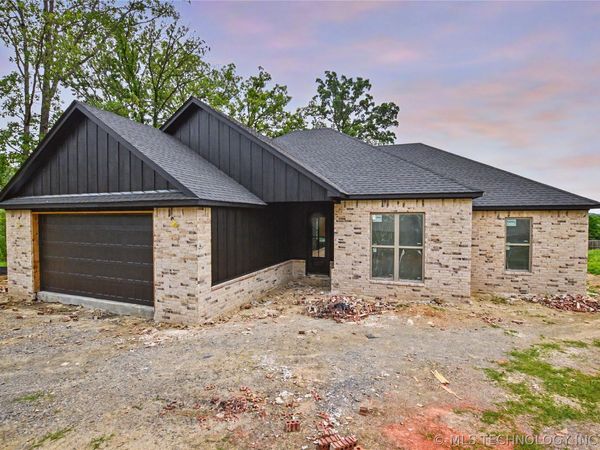 685 Woodlands Drive, Tahlequah, OK 74464