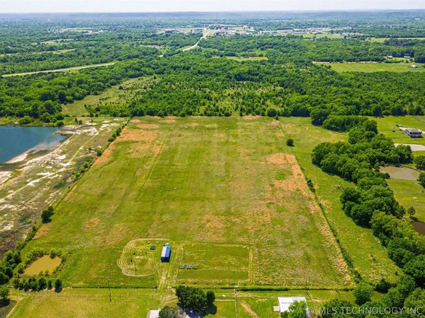 14744 Tyler Road , Okmulgee, OK 74447