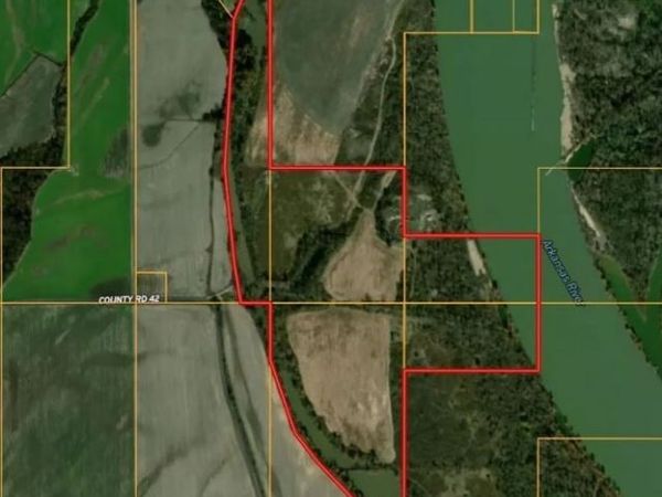 42 County Road , Spiro, OK 74959