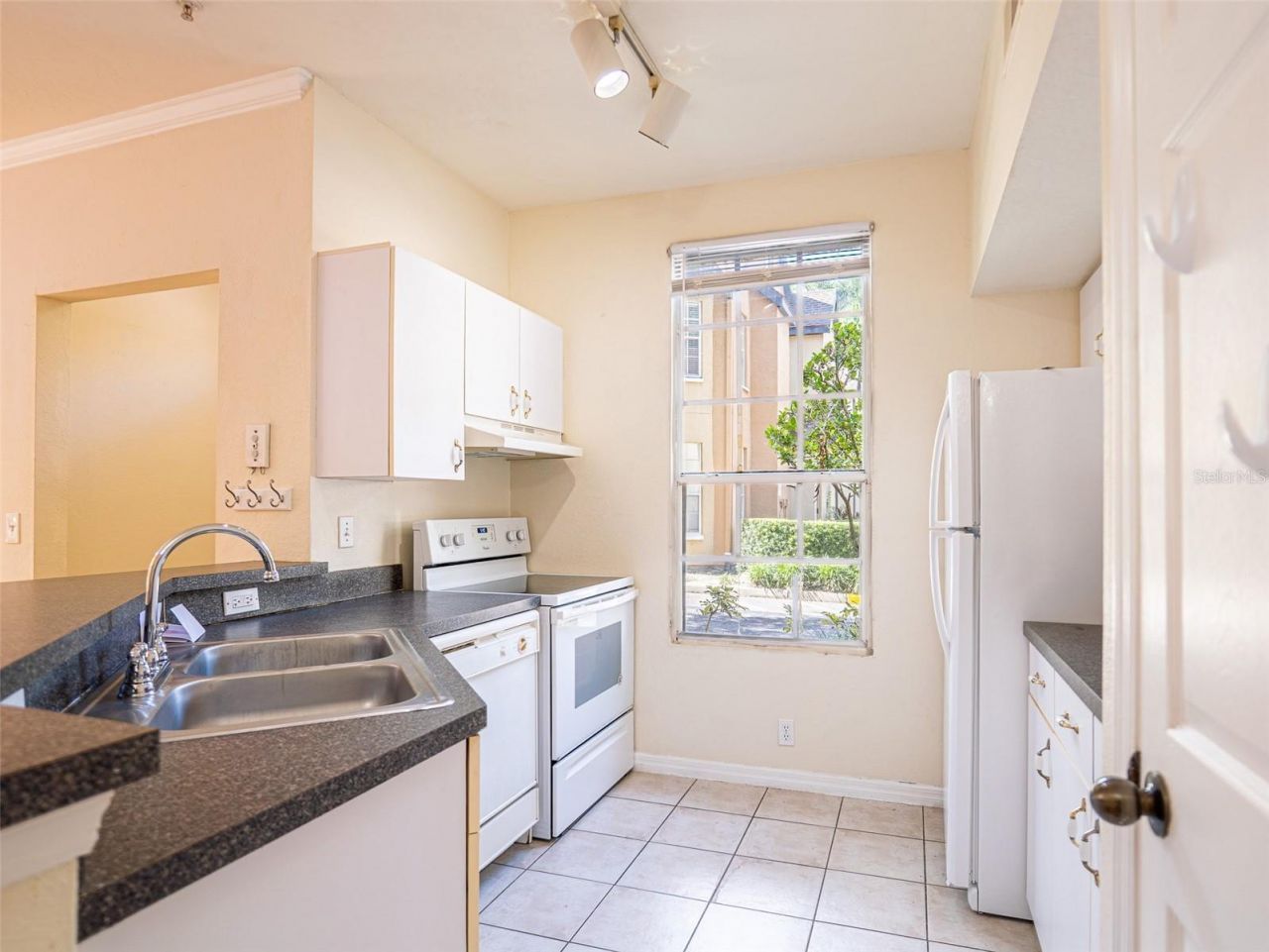 6320 Raleigh Street , Unit 604, Orlando, FL 32835 Photo