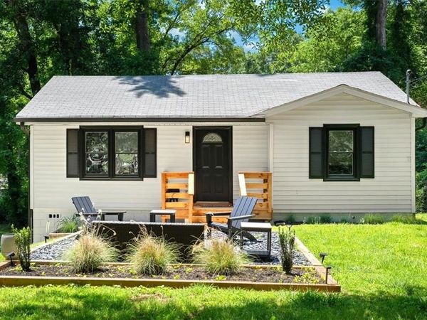 1044 Pinedale Drive SE, Smyrna, GA 30080
