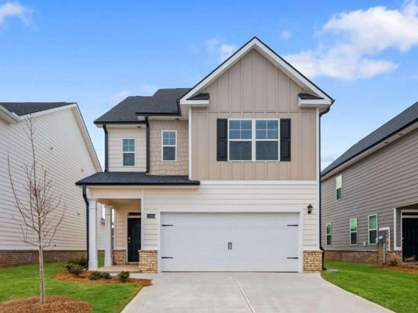 104 Oakchase Park Lane, Hampton, GA 30228