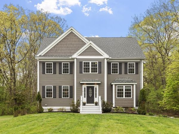 10 West St, Wilmington, MA 01887