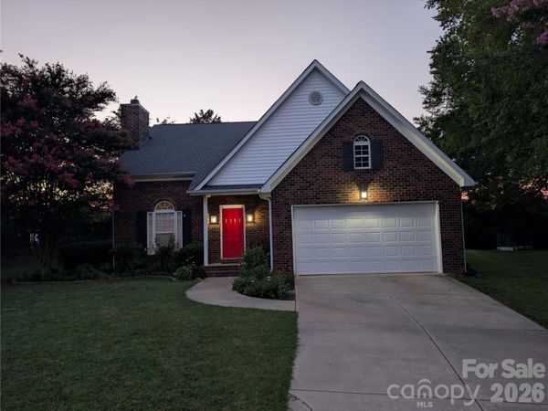 2800 Wingfield Place, Charlotte, NC 28210