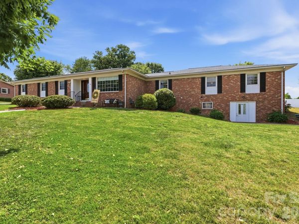912 Briggs Street NW, Valdese, NC 28690
