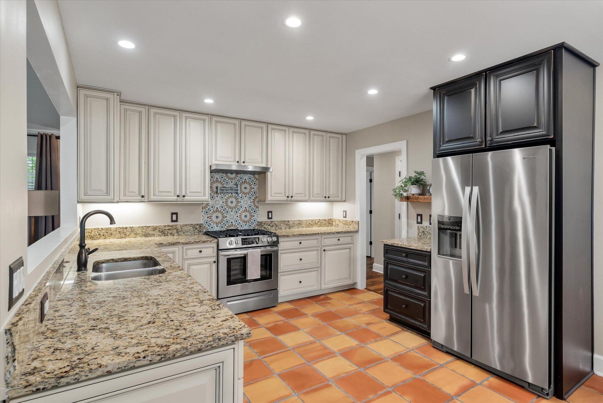 1511 Wakendaw Road Photo 13