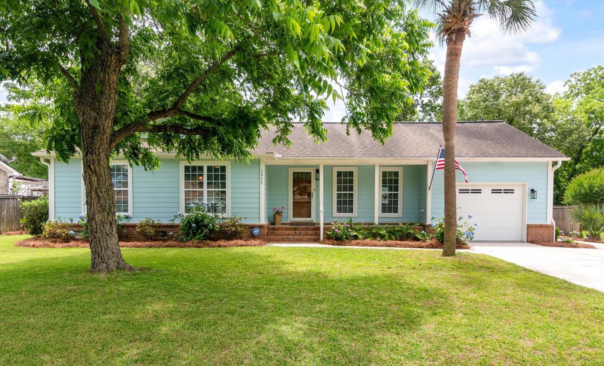 1511 Wakendaw Road Photo 5
