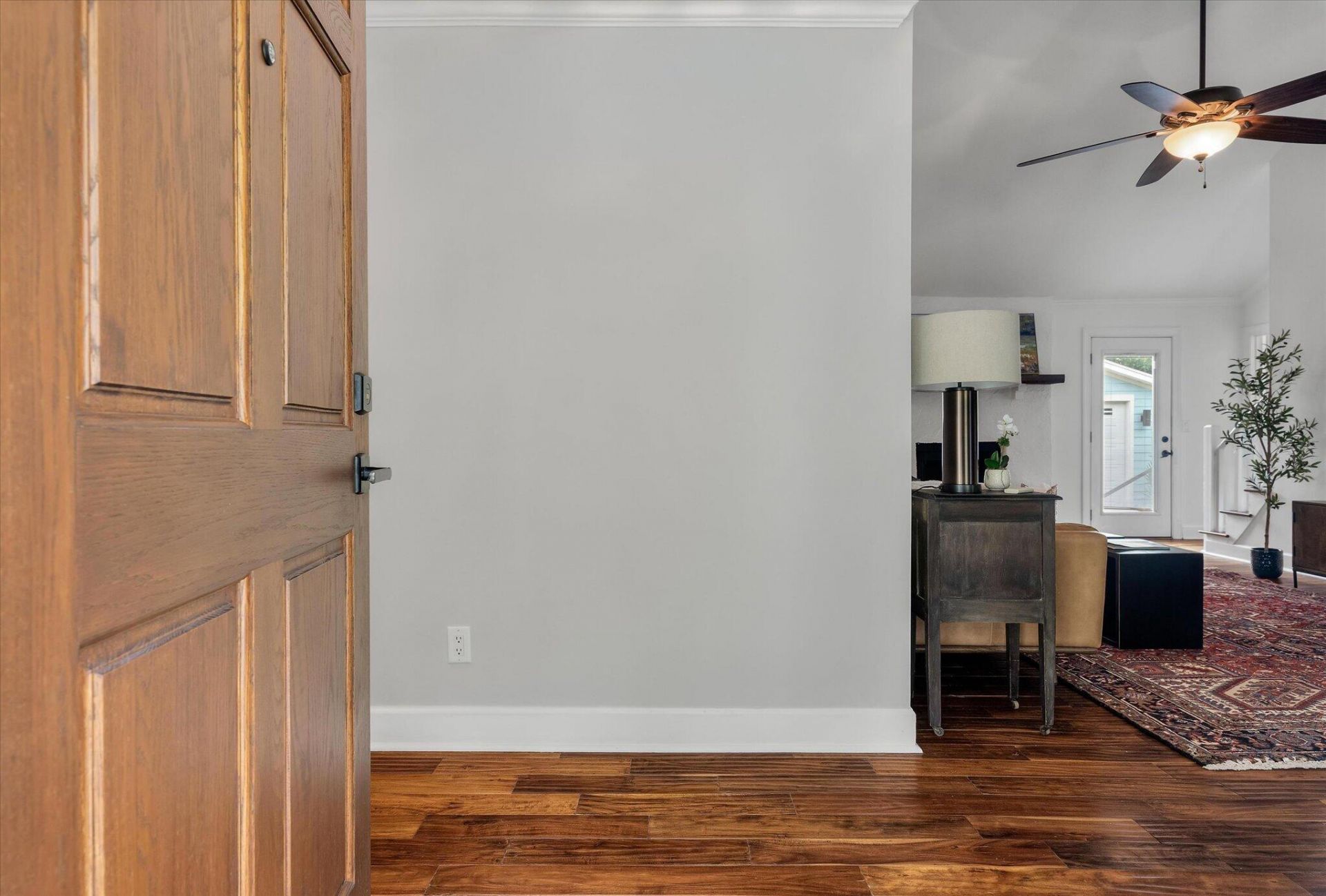 1511 Wakendaw Road Photo 6