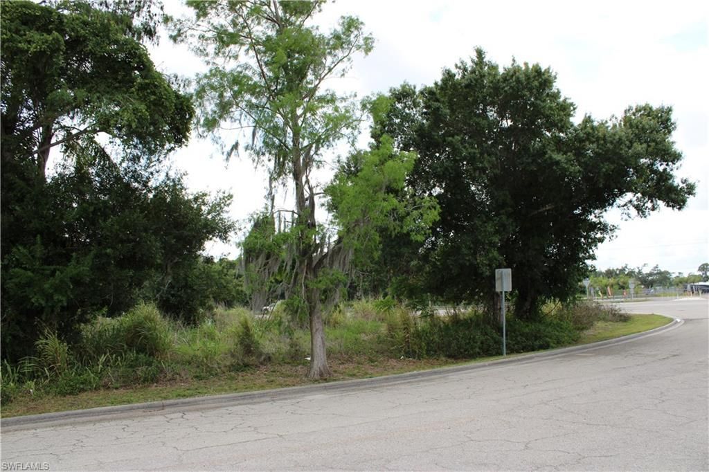 2643 Pine Island Rd Ne, Cape Coral, FL 33909 Photo