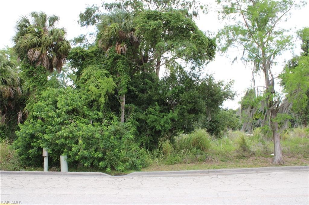 2643 Pine Island Rd Ne, Cape Coral, FL 33909 Photo