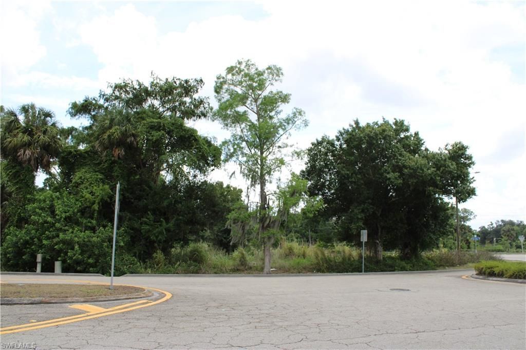 2643 Pine Island Rd Ne, Cape Coral, FL 33909 Photo