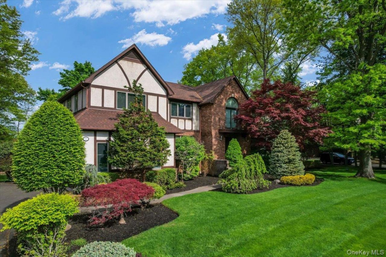 11 Bartlett Road , Monsey, NY 10952 Main Photo