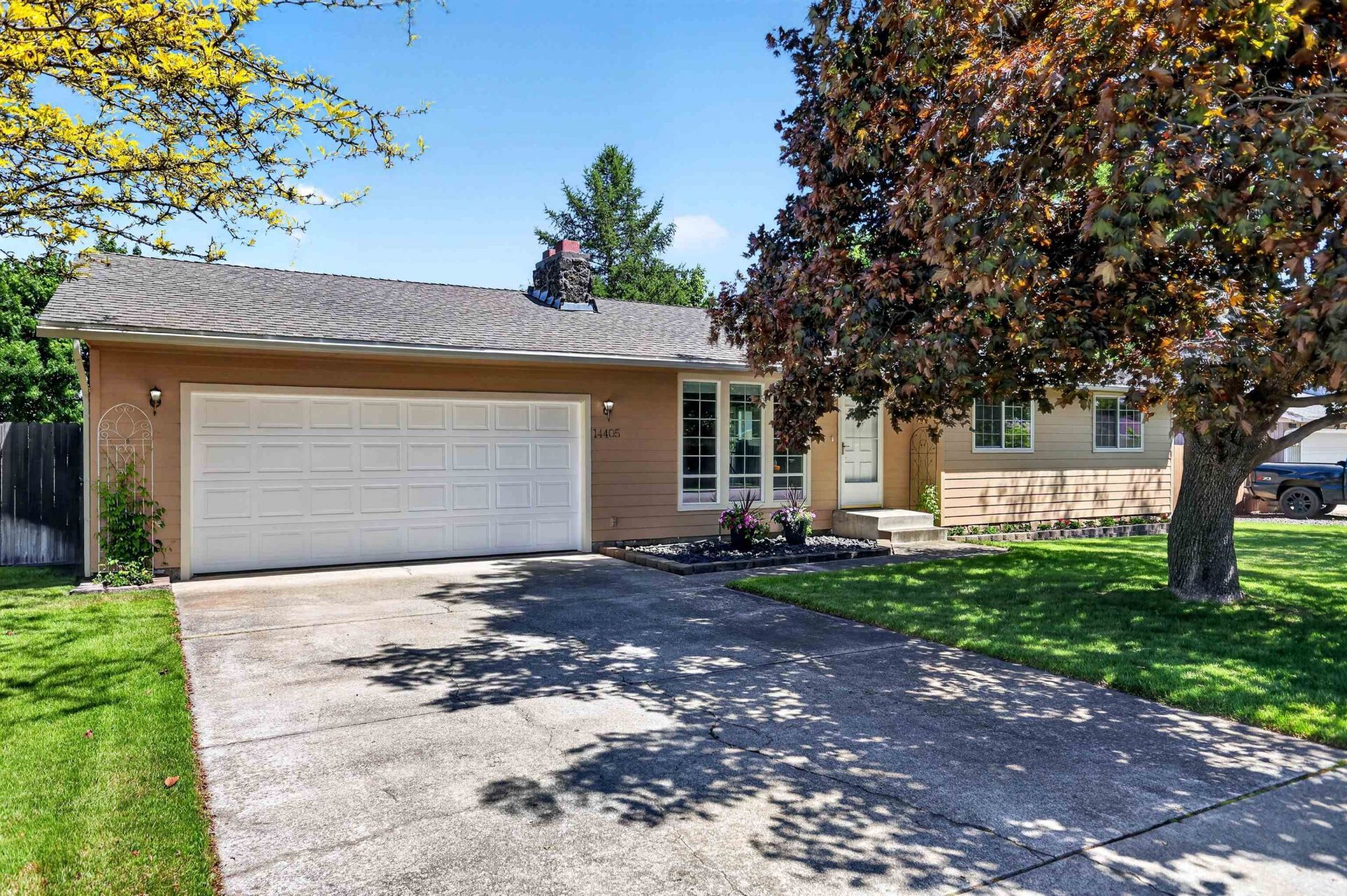 14405 E Sunnyside Dr, Spokane Valley, WA 99037 Main Photo