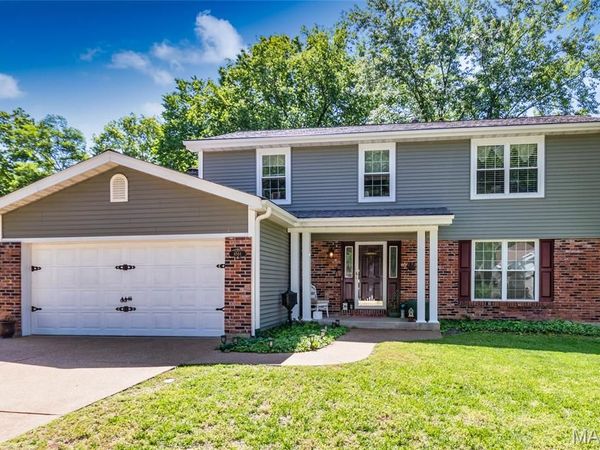 6564 Suson Woods Drive, St Louis, MO 63128