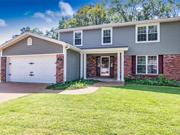 6564 Suson Woods Drive, St Louis, MO 63128