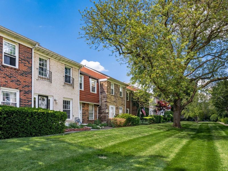 2472 Hardesty Drive S, Unit U10, Columbus, OH 43204 Photo 4