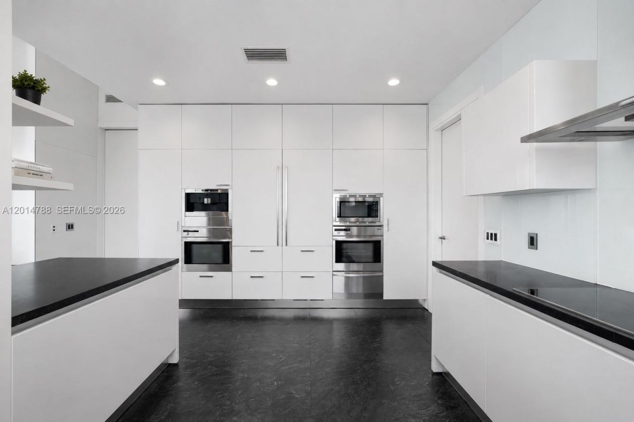 2627 S Bayshore Dr , Unit 3201, Miami, FL 33133 Photo