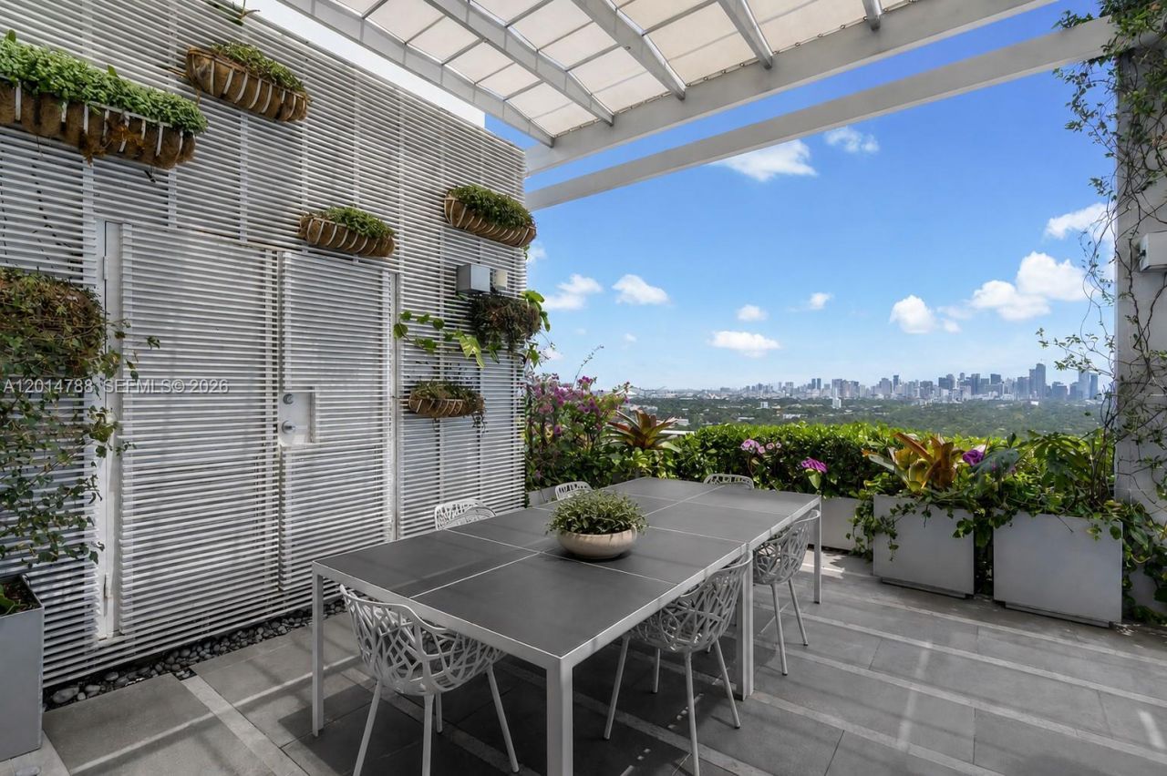 2627 S Bayshore Dr , Unit 3201, Miami, FL 33133 Photo