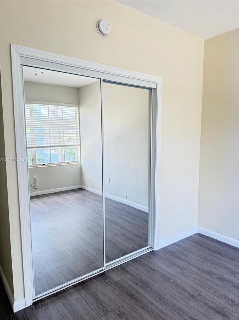 1007 Meridian Ave , Unit 9, Miami Beach, FL 33139 Photo