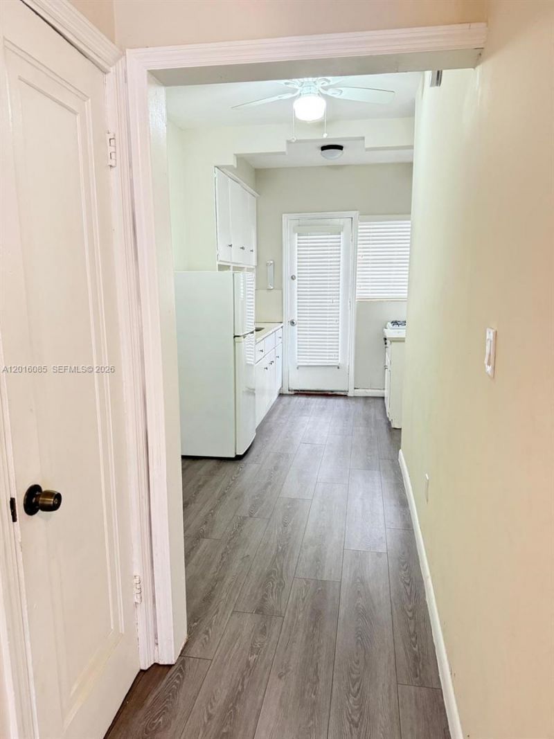1007 Meridian Ave , Unit 9, Miami Beach, FL 33139 Photo