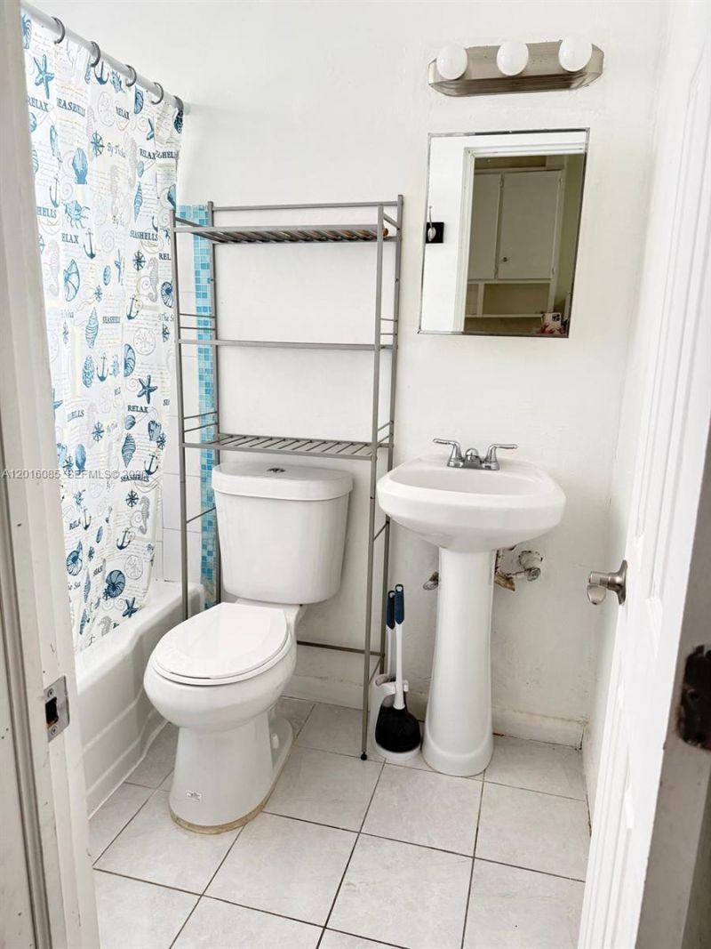 1007 Meridian Ave , Unit 9, Miami Beach, FL 33139 Photo