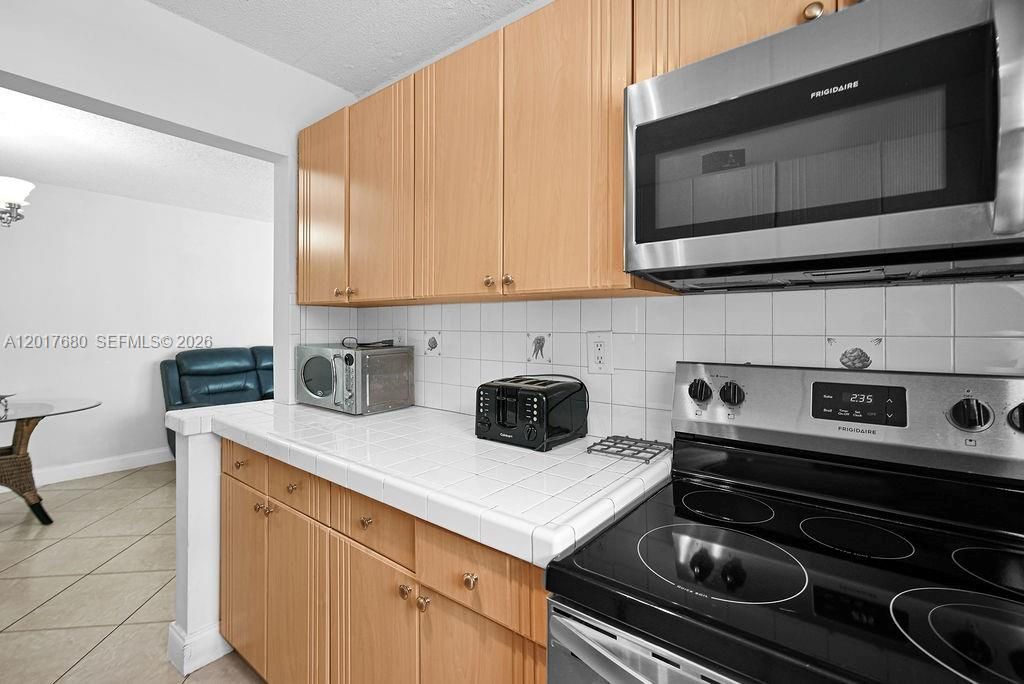 2920 SW 28th Ter, Unit 207, Miami, FL 33133 Photo
