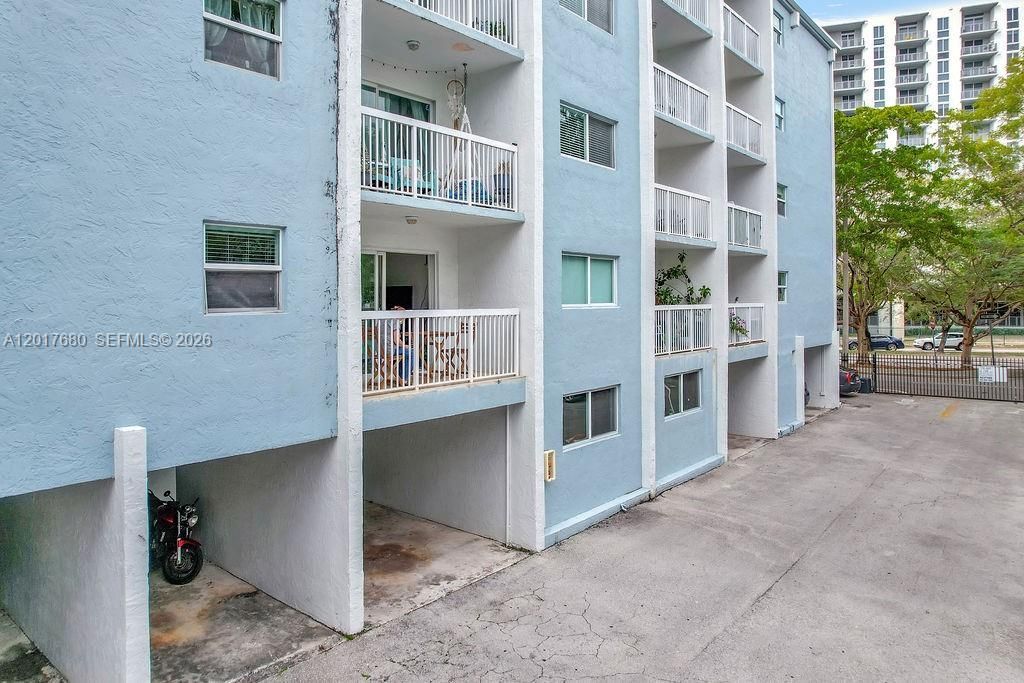 2920 SW 28th Ter, Unit 207, Miami, FL 33133 Photo
