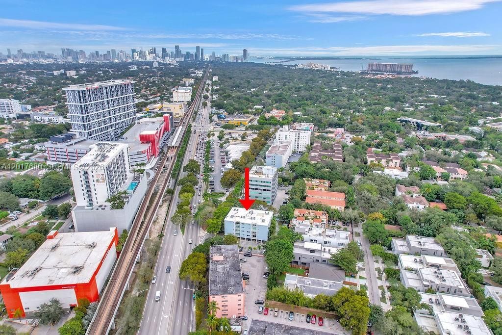 2920 SW 28th Ter, Unit 207, Miami, FL 33133 Photo