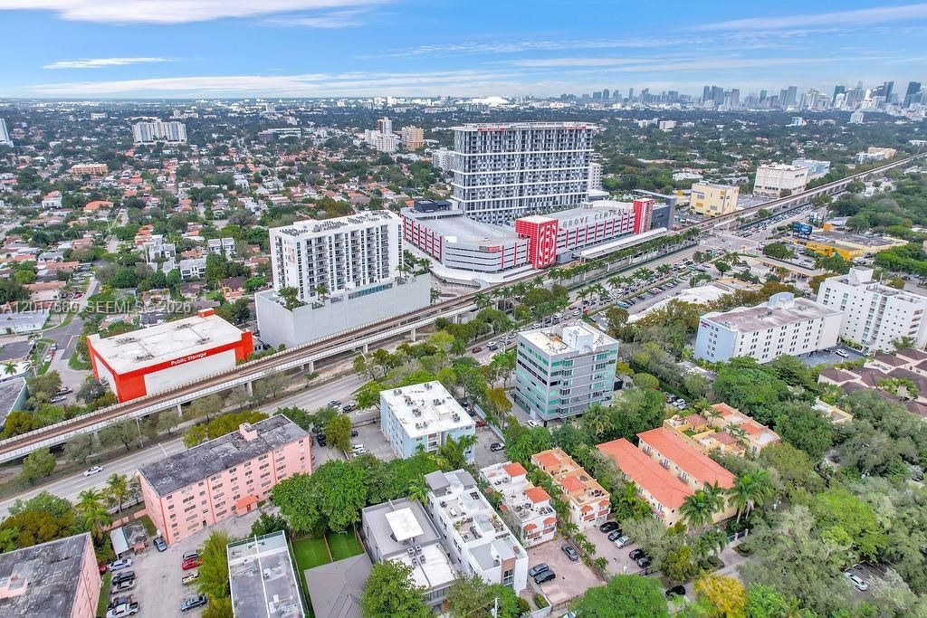 2920 SW 28th Ter, Unit 207, Miami, FL 33133 Photo